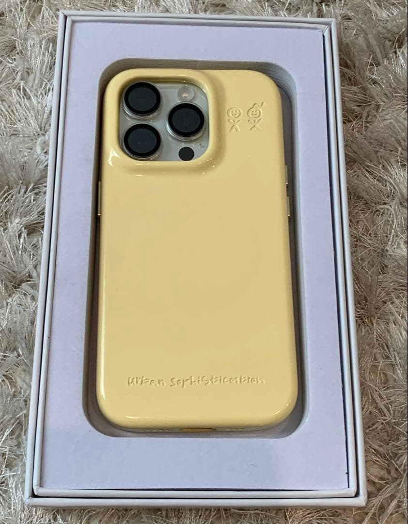 urban sophistication iPhone15Pro ケースイエロー