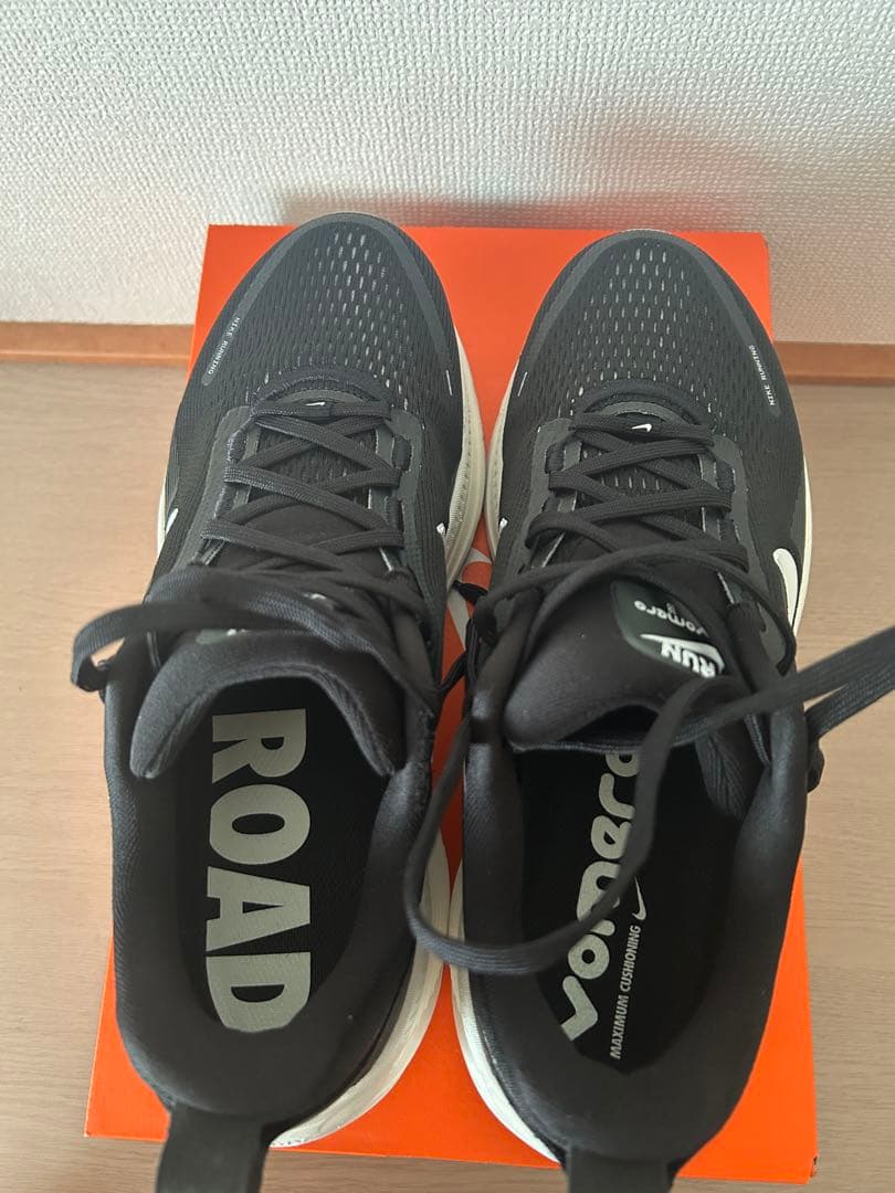 Nike Vomero 18 ナイキボメロ18
