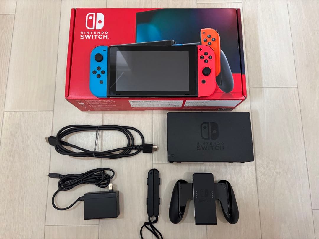 利用回数低　液晶綺麗　Nintendo Switch スイッチ　ネオン 本体