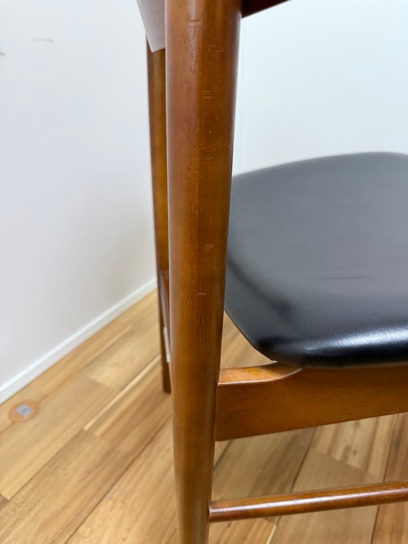 Ｅ【カリモク60】Tチェア ダイニングチェア スタンダードブラック