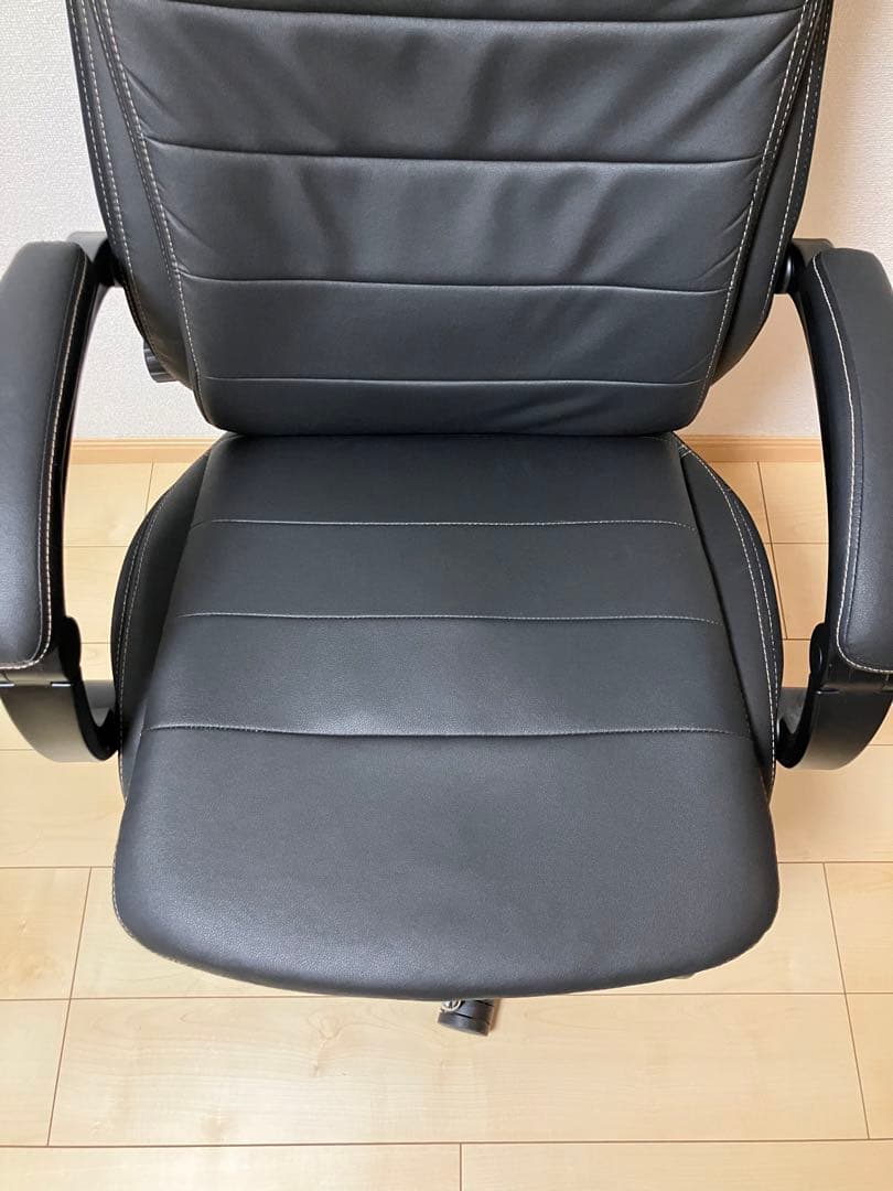 ニトリ　ワークチェア　リカルド　PUブレスレザー　黒　フットレスト付き