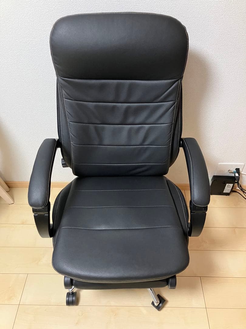 ニトリ　ワークチェア　リカルド　PUブレスレザー　黒　フットレスト付き