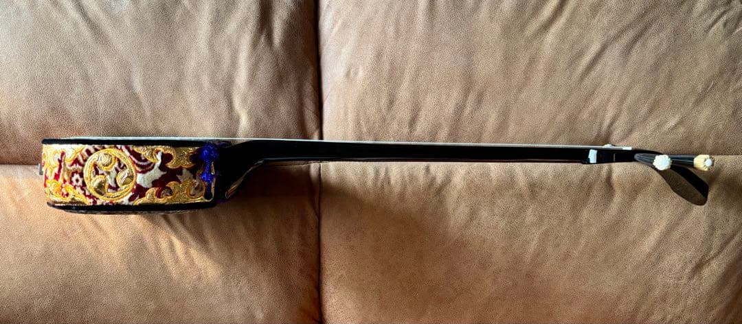 三線名工平良昌則作ヴィンテージ縞黒檀真壁型　当時のウルミ塗状態良し！本皮張！！