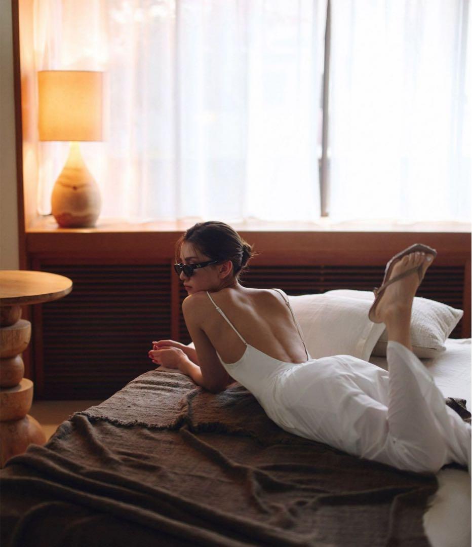 バック オープン ボディスーツ KINO THE KEI 白