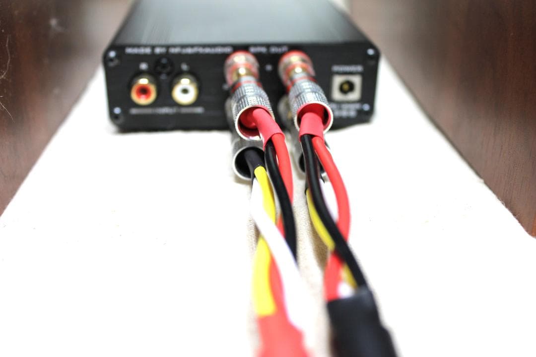 5500αゾノトーン ZONOTONE　2m2本　2出力4入力用です。