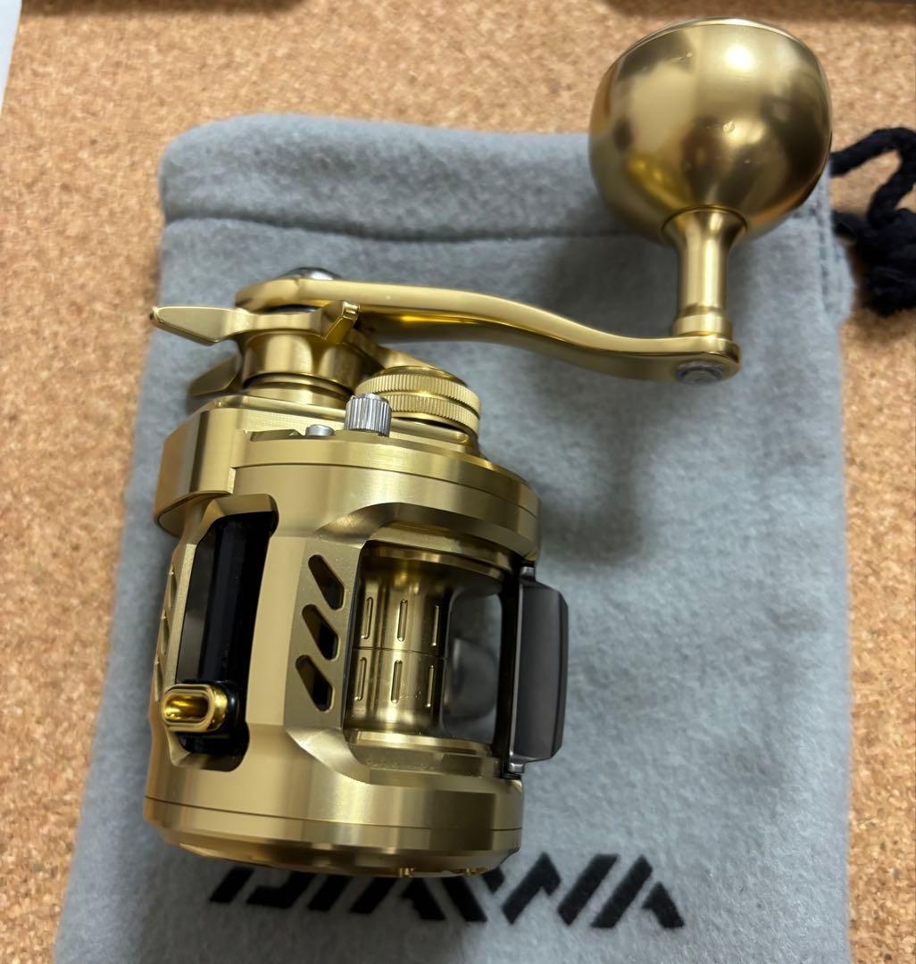 【美品】（Daiwa）21 BASARA 200（右巻き）