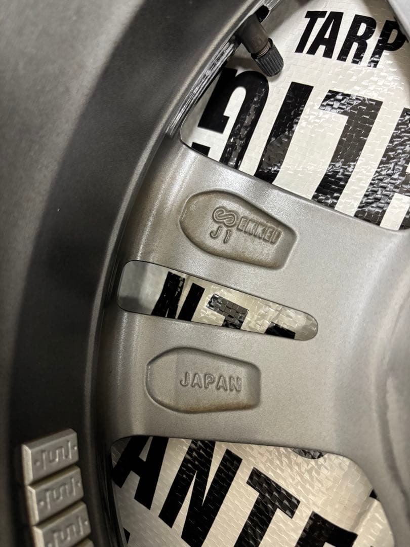 りな【美品】アルミホイール