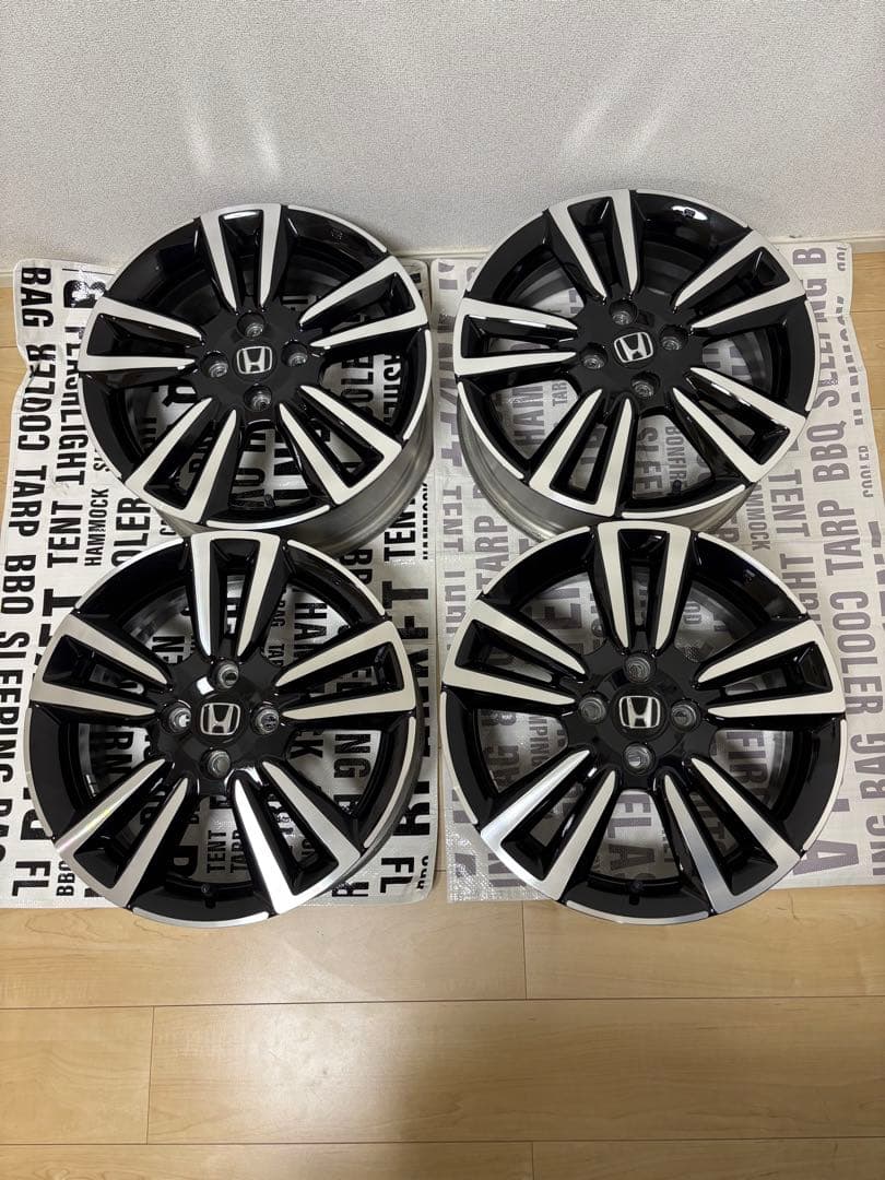 りな【美品】アルミホイール