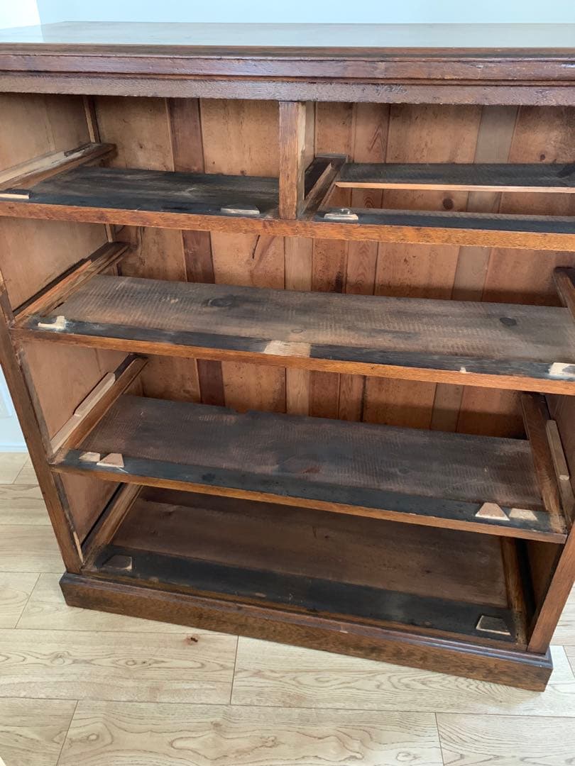 イギリスアンティーク　オーク材 4段チェスト