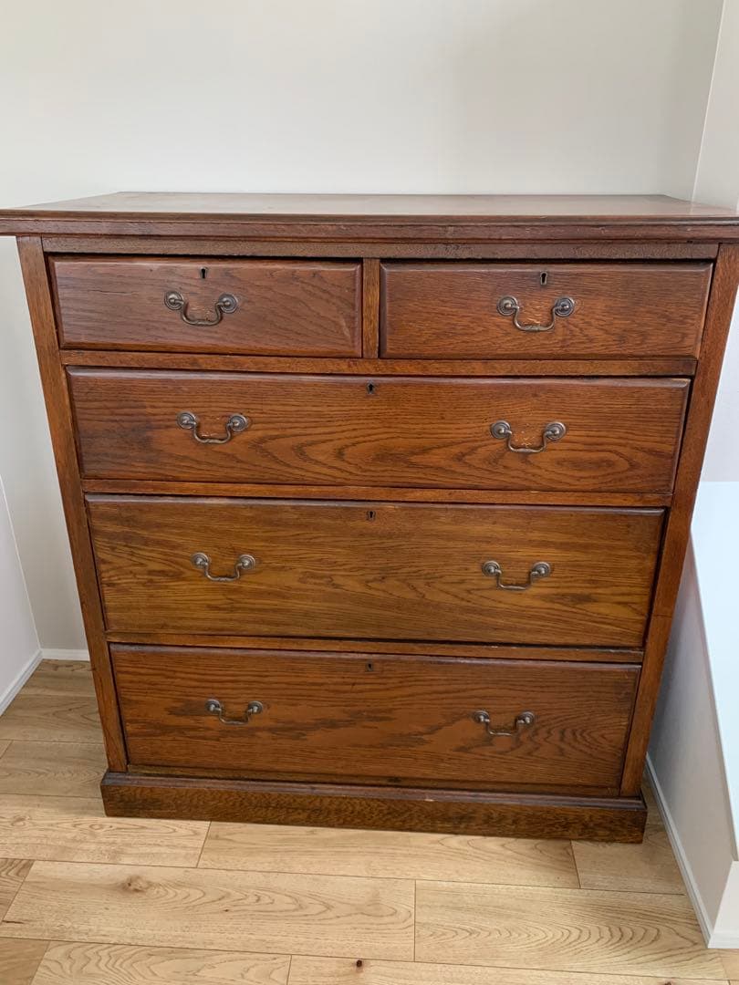 イギリスアンティーク　オーク材 4段チェスト