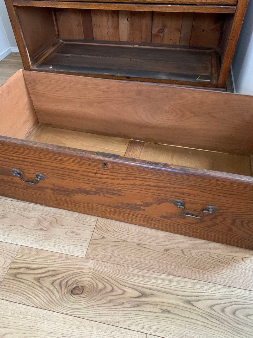 イギリスアンティーク　オーク材 4段チェスト