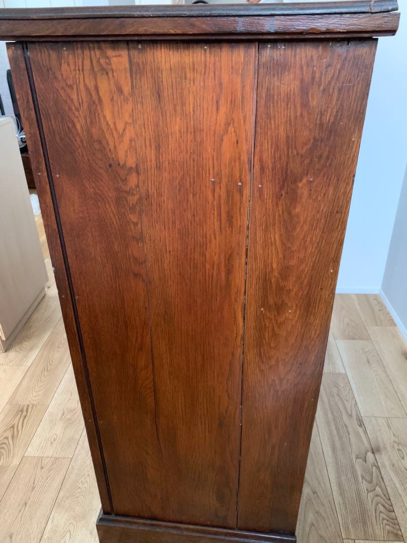 イギリスアンティーク　オーク材 4段チェスト