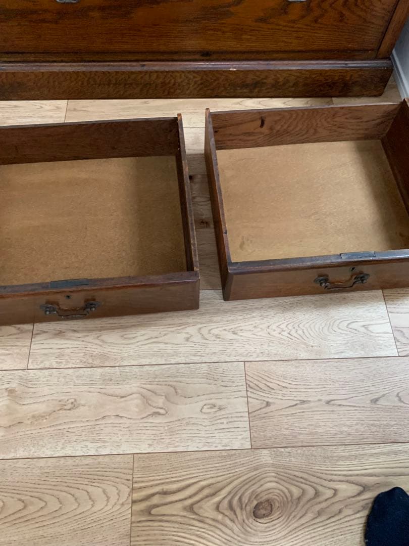 イギリスアンティーク　オーク材 4段チェスト