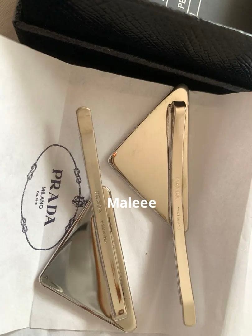 PRADA ピンク トライアングルヘアピン